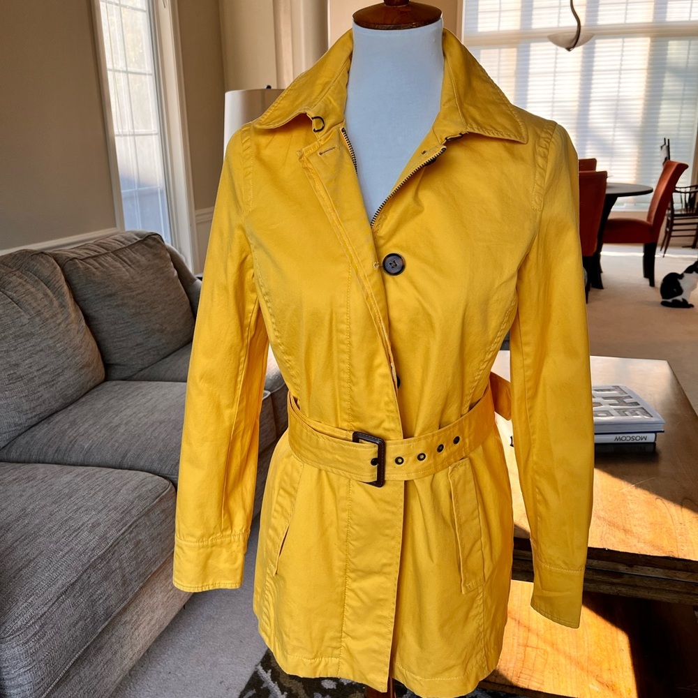 Banana Republic Women's Yellow Trench Coat Size Sโ Buttons Pockets